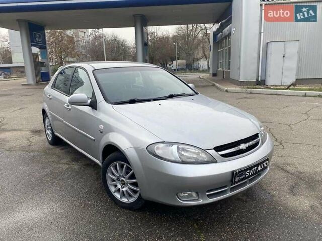 Сірий Шевроле Лачетті, об'ємом двигуна 1.8 л та пробігом 145 тис. км за 5800 $, фото 3 на Automoto.ua