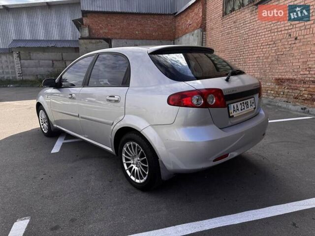 Сірий Шевроле Лачетті, об'ємом двигуна 1.6 л та пробігом 143 тис. км за 5000 $, фото 5 на Automoto.ua
