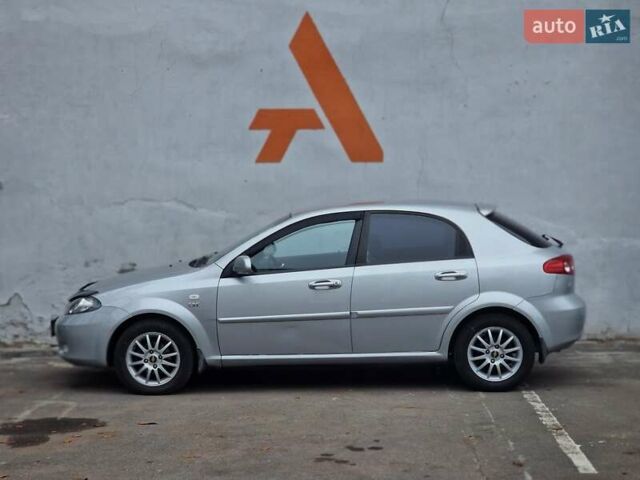 Сірий Шевроле Лачетті, об'ємом двигуна 1.8 л та пробігом 176 тис. км за 4790 $, фото 21 на Automoto.ua