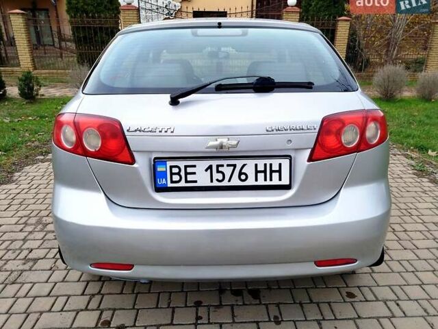Серый Шевроле Лачетти, объемом двигателя 1.6 л и пробегом 259 тыс. км за 3900 $, фото 7 на Automoto.ua