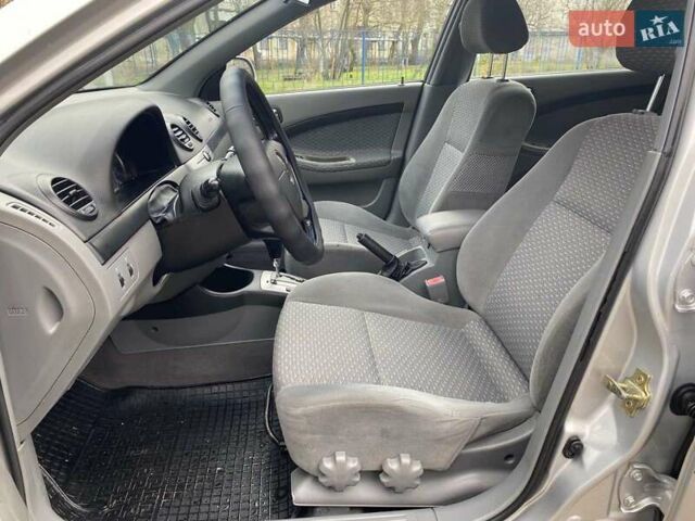 Сірий Шевроле Лачетті, об'ємом двигуна 1.8 л та пробігом 145 тис. км за 5800 $, фото 16 на Automoto.ua