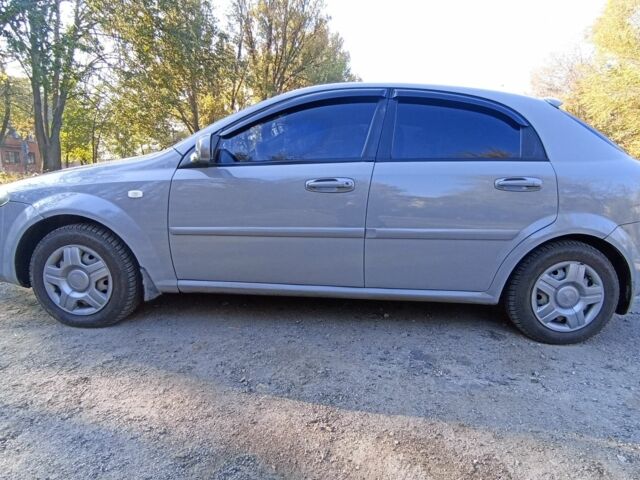 Серый Шевроле Лачетти, объемом двигателя 0 л и пробегом 315 тыс. км за 3900 $, фото 2 на Automoto.ua