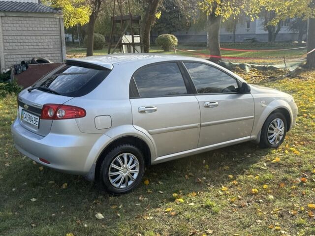 Серый Шевроле Лачетти, объемом двигателя 1.6 л и пробегом 139 тыс. км за 3850 $, фото 4 на Automoto.ua