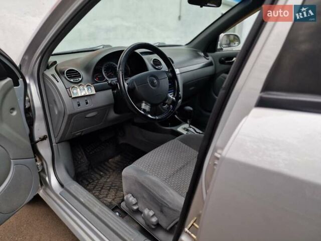 Сірий Шевроле Лачетті, об'ємом двигуна 1.8 л та пробігом 176 тис. км за 4790 $, фото 38 на Automoto.ua