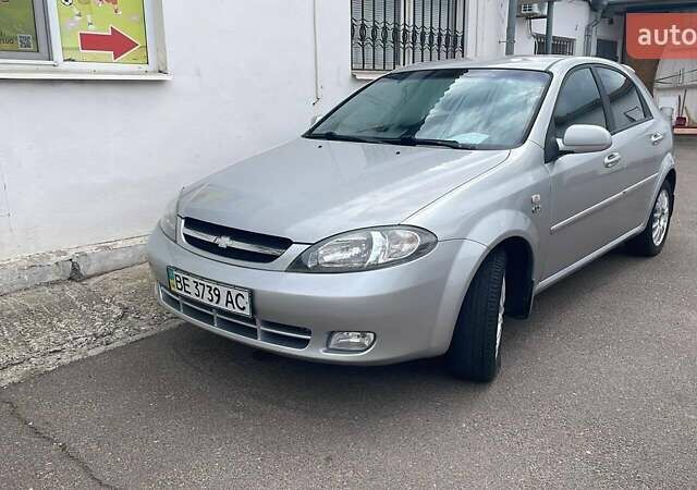 Серый Шевроле Лачетти, объемом двигателя 1.8 л и пробегом 145 тыс. км за 4700 $, фото 1 на Automoto.ua