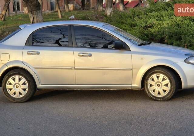 Серый Шевроле Лачетти, объемом двигателя 1.6 л и пробегом 217 тыс. км за 3950 $, фото 11 на Automoto.ua