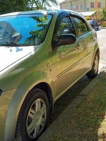 Серый Шевроле Лачетти, объемом двигателя 1.6 л и пробегом 200 тыс. км за 3700 $, фото 2 на Automoto.ua