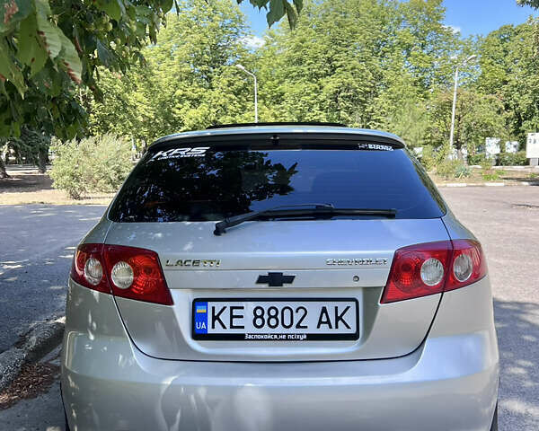 Сірий Шевроле Лачетті, об'ємом двигуна 1.6 л та пробігом 225 тис. км за 4700 $, фото 2 на Automoto.ua