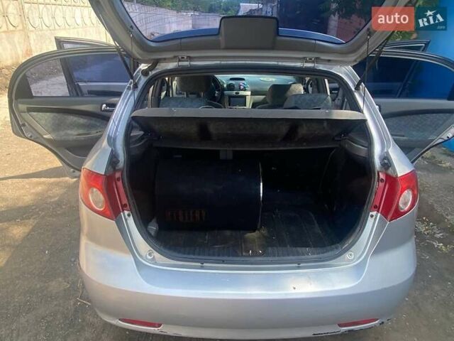 Серый Шевроле Лачетти, объемом двигателя 1.4 л и пробегом 314 тыс. км за 3700 $, фото 4 на Automoto.ua