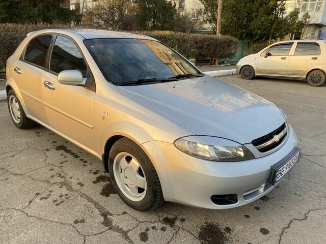 Серый Шевроле Лачетти, объемом двигателя 1.6 л и пробегом 344 тыс. км за 3800 $, фото 1 на Automoto.ua