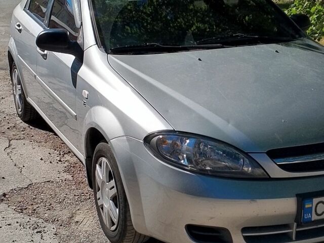 Сірий Шевроле Лачетті, об'ємом двигуна 1.6 л та пробігом 200 тис. км за 3500 $, фото 4 на Automoto.ua