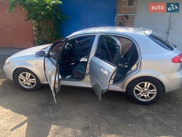 Серый Шевроле Лачетти, объемом двигателя 1.4 л и пробегом 314 тыс. км за 3700 $, фото 28 на Automoto.ua