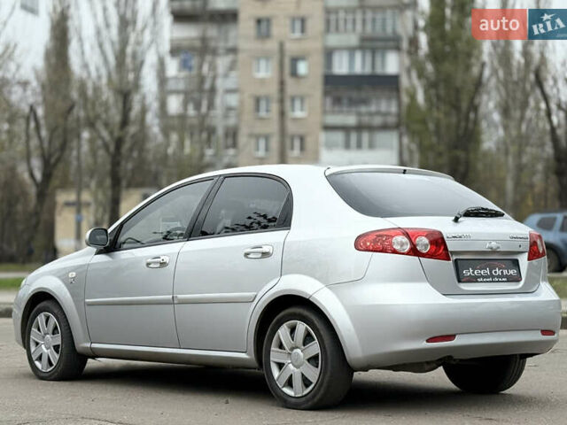 Серый Шевроле Лачетти, объемом двигателя 1.6 л и пробегом 224 тыс. км за 4999 $, фото 5 на Automoto.ua