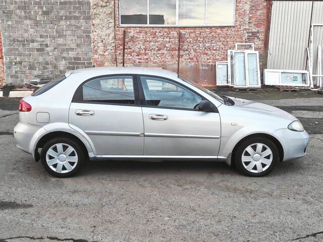 Сірий Шевроле Лачетті, об'ємом двигуна 0 л та пробігом 197 тис. км за 1600 $, фото 3 на Automoto.ua