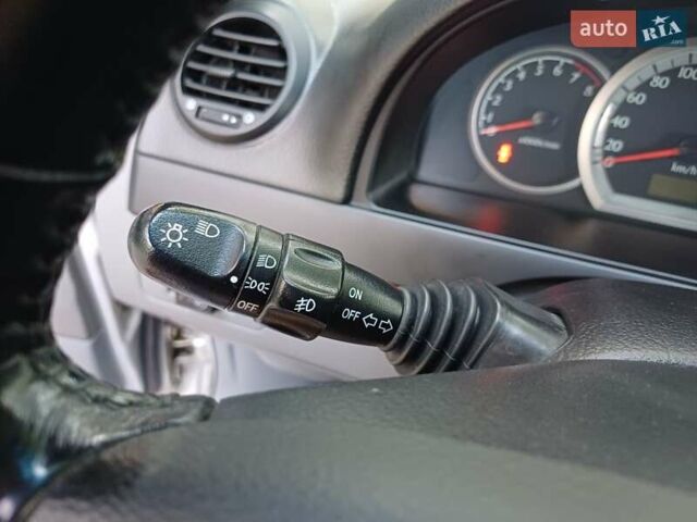 Серый Шевроле Лачетти, объемом двигателя 1.6 л и пробегом 224 тыс. км за 4600 $, фото 2 на Automoto.ua