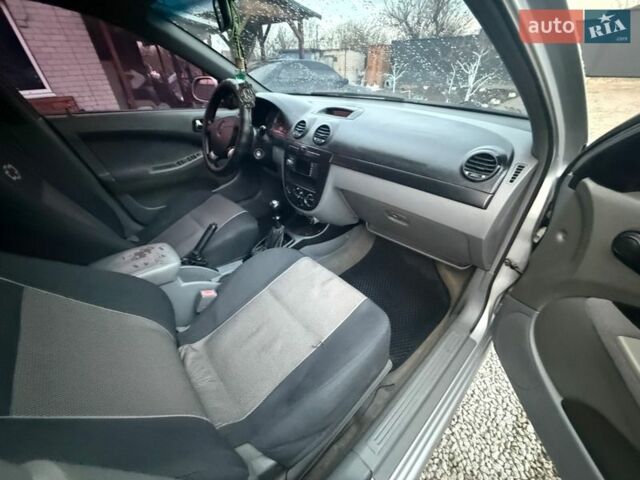 Серый Шевроле Лачетти, объемом двигателя 1.6 л и пробегом 150 тыс. км за 3500 $, фото 16 на Automoto.ua
