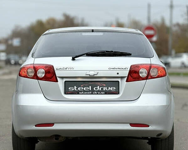 Серый Шевроле Лачетти, объемом двигателя 1.6 л и пробегом 224 тыс. км за 4999 $, фото 3 на Automoto.ua