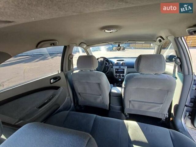 Серый Шевроле Лачетти, объемом двигателя 1.6 л и пробегом 224 тыс. км за 4600 $, фото 7 на Automoto.ua