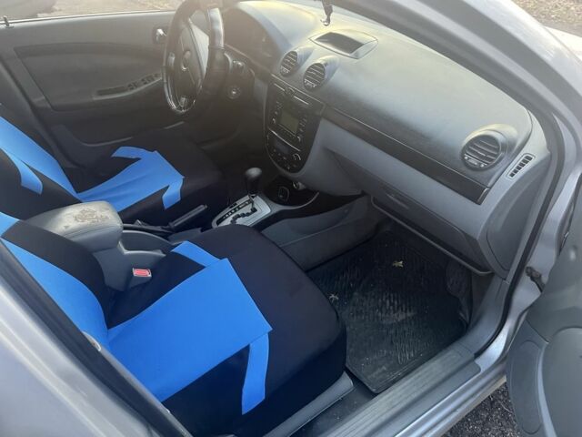 Сірий Шевроле Лачетті, об'ємом двигуна 1.8 л та пробігом 240 тис. км за 3000 $, фото 5 на Automoto.ua