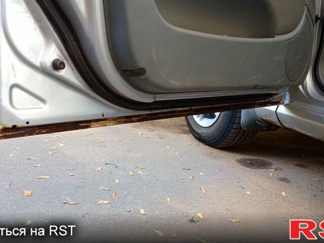 Серый Шевроле Лачетти, объемом двигателя 1.6 л и пробегом 293 тыс. км за 2700 $, фото 9 на Automoto.ua