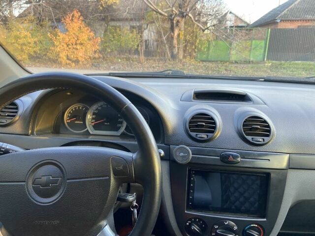 Серый Шевроле Лачетти, объемом двигателя 1.6 л и пробегом 344 тыс. км за 3800 $, фото 5 на Automoto.ua