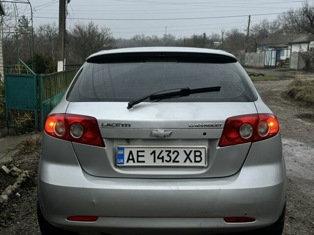 Серый Шевроле Лачетти, объемом двигателя 1.8 л и пробегом 250 тыс. км за 4600 $, фото 4 на Automoto.ua