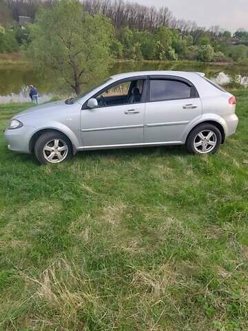 Серый Шевроле Лачетти, объемом двигателя 1.6 л и пробегом 220 тыс. км за 4800 $, фото 10 на Automoto.ua