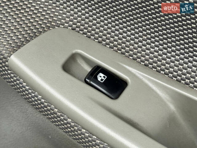 Серый Шевроле Лачетти, объемом двигателя 1.8 л и пробегом 189 тыс. км за 4650 $, фото 32 на Automoto.ua