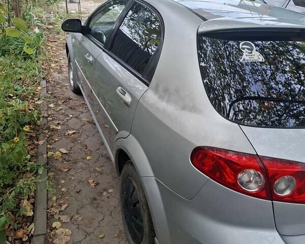 Серый Шевроле Лачетти, объемом двигателя 1.6 л и пробегом 187 тыс. км за 3900 $, фото 5 на Automoto.ua