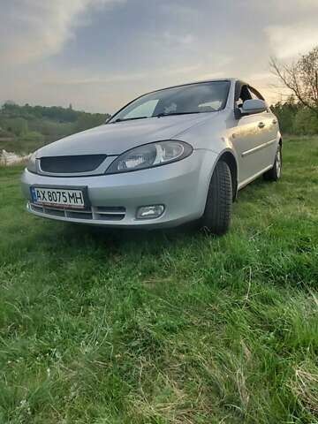Серый Шевроле Лачетти, объемом двигателя 1.6 л и пробегом 220 тыс. км за 4800 $, фото 8 на Automoto.ua