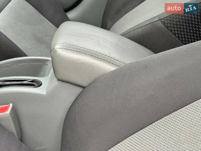 Серый Шевроле Лачетти, объемом двигателя 1.8 л и пробегом 189 тыс. км за 4650 $, фото 22 на Automoto.ua