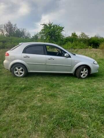 Серый Шевроле Лачетти, объемом двигателя 1.6 л и пробегом 220 тыс. км за 4800 $, фото 3 на Automoto.ua