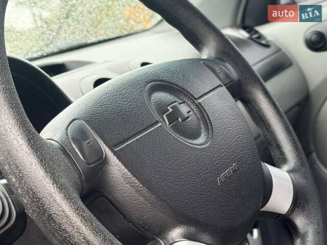 Серый Шевроле Лачетти, объемом двигателя 1.8 л и пробегом 189 тыс. км за 4650 $, фото 24 на Automoto.ua