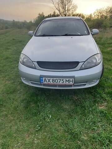 Серый Шевроле Лачетти, объемом двигателя 1.6 л и пробегом 220 тыс. км за 4800 $, фото 7 на Automoto.ua