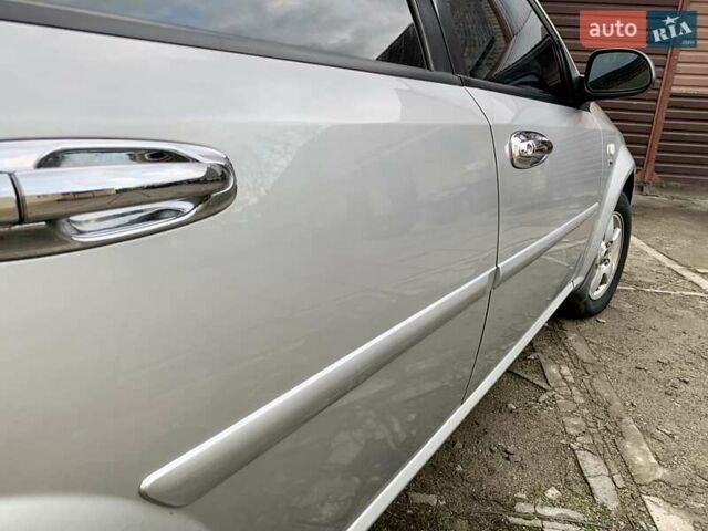 Сірий Шевроле Лачетті, об'ємом двигуна 1.6 л та пробігом 162 тис. км за 3500 $, фото 12 на Automoto.ua