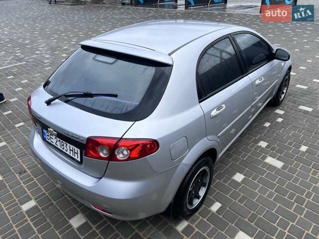 Серый Шевроле Лачетти, объемом двигателя 1.6 л и пробегом 255 тыс. км за 4700 $, фото 2 на Automoto.ua