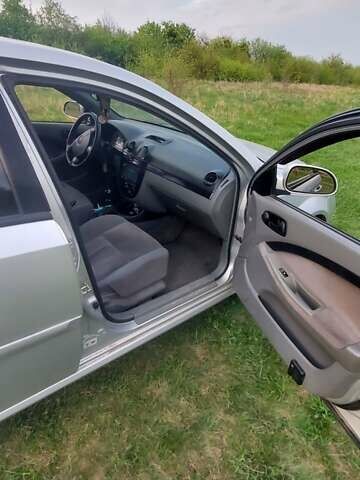 Серый Шевроле Лачетти, объемом двигателя 1.6 л и пробегом 220 тыс. км за 4800 $, фото 9 на Automoto.ua