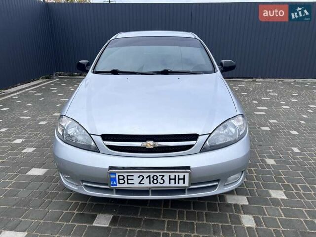 Серый Шевроле Лачетти, объемом двигателя 1.6 л и пробегом 255 тыс. км за 4700 $, фото 1 на Automoto.ua