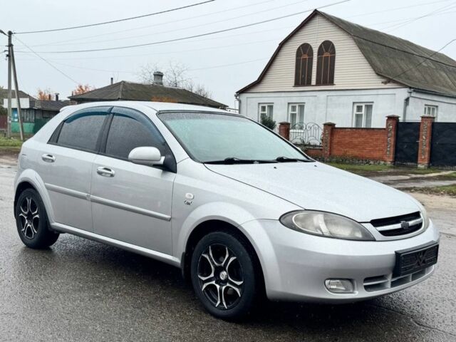 Серый Шевроле Лачетти, объемом двигателя 1.8 л и пробегом 192 тыс. км за 4650 $, фото 1 на Automoto.ua