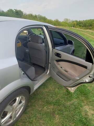 Серый Шевроле Лачетти, объемом двигателя 1.6 л и пробегом 220 тыс. км за 4800 $, фото 1 на Automoto.ua