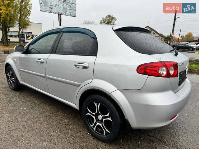 Серый Шевроле Лачетти, объемом двигателя 1.8 л и пробегом 189 тыс. км за 4650 $, фото 16 на Automoto.ua