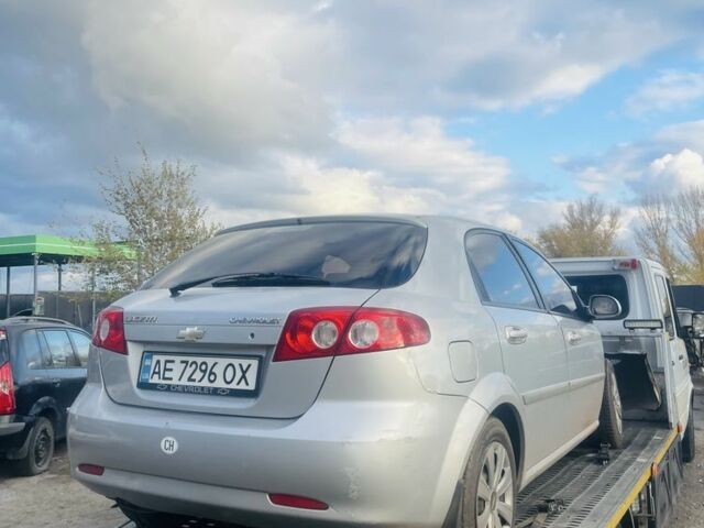 Сірий Шевроле Лачетті, об'ємом двигуна 1.6 л та пробігом 200 тис. км за 1650 $, фото 2 на Automoto.ua