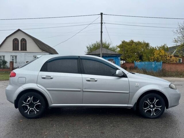 Серый Шевроле Лачетти, объемом двигателя 1.8 л и пробегом 192 тыс. км за 4650 $, фото 2 на Automoto.ua