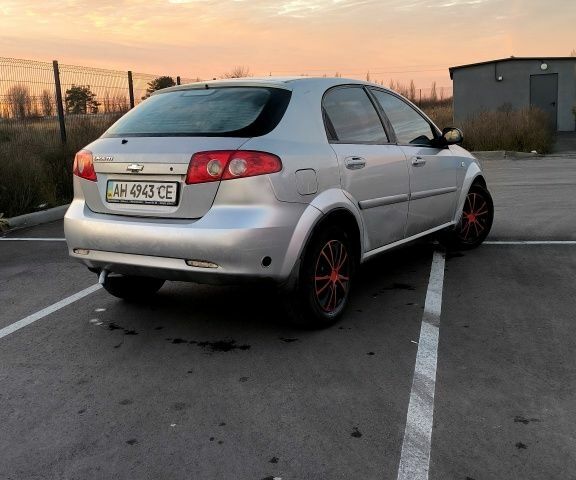 Серый Шевроле Лачетти, объемом двигателя 0 л и пробегом 333 тыс. км за 2800 $, фото 2 на Automoto.ua