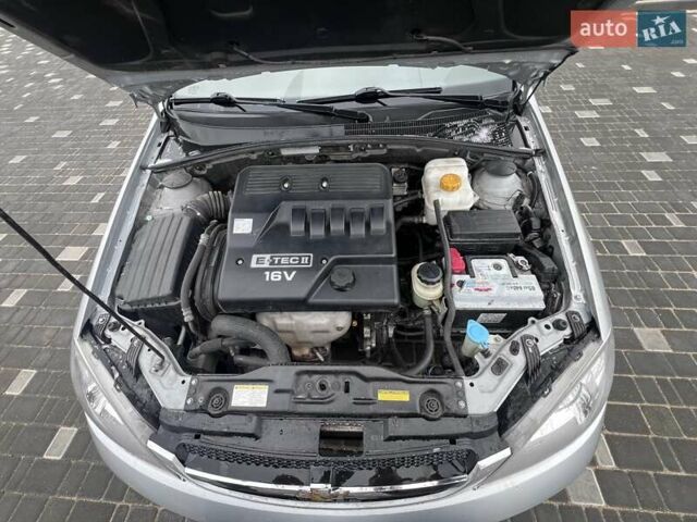 Серый Шевроле Лачетти, объемом двигателя 1.6 л и пробегом 255 тыс. км за 4700 $, фото 7 на Automoto.ua