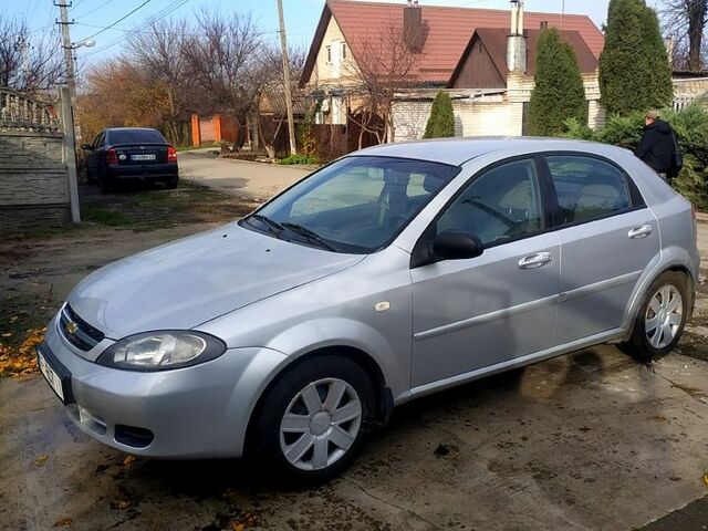 Сірий Шевроле Лачетті, об'ємом двигуна 1.4 л та пробігом 290 тис. км за 3800 $, фото 1 на Automoto.ua