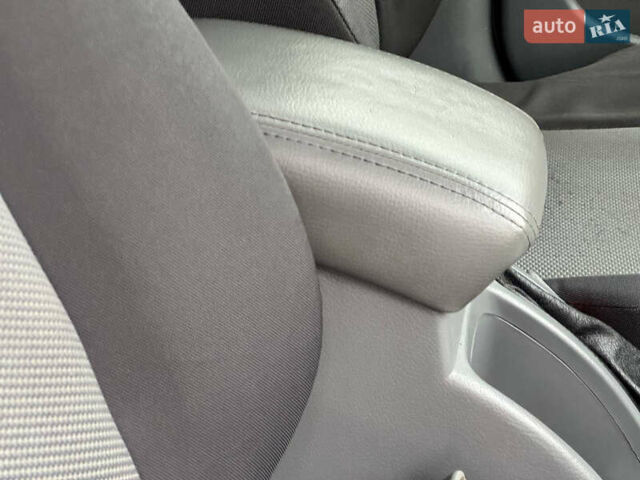 Серый Шевроле Лачетти, объемом двигателя 1.8 л и пробегом 189 тыс. км за 4650 $, фото 45 на Automoto.ua