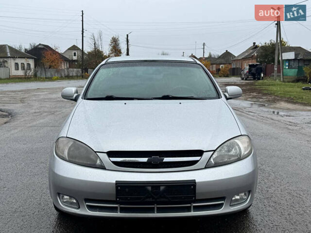 Серый Шевроле Лачетти, объемом двигателя 1.8 л и пробегом 189 тыс. км за 4650 $, фото 2 на Automoto.ua