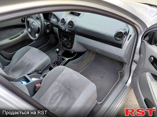 Серый Шевроле Лачетти, объемом двигателя 1.6 л и пробегом 193 тыс. км за 4200 $, фото 8 на Automoto.ua