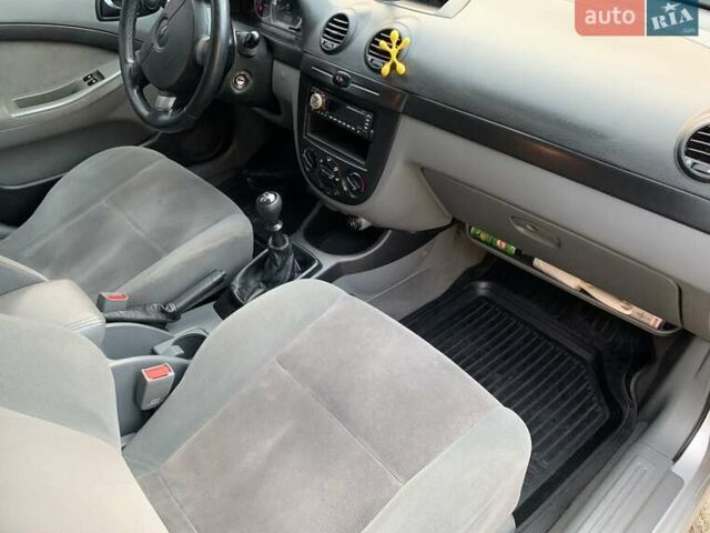 Сірий Шевроле Лачетті, об'ємом двигуна 1.6 л та пробігом 162 тис. км за 3500 $, фото 9 на Automoto.ua